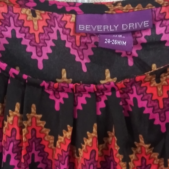 Blouses - Picture 2 of 3